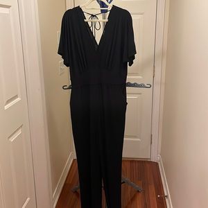 Black Jumpsuit with V neck and tie back WITH POCKETS! Size XXL